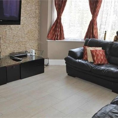 5 Bed Semi-Detached House, Ealing Road, HA0 - Photo 1