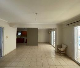 Μεζονέτα για ενοικίαση - Κυψέλη, - Φωτογραφία 1
