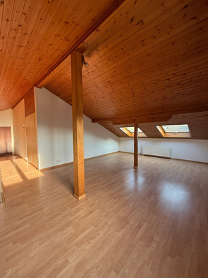 Helle 2.5-Dachzimmerwohnung im 3. Stock - Photo 1