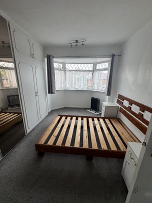 3 bedroom semi-detached house to rent - Photo 1