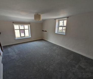 3 bedroom semi-detached house to rent - Photo 6