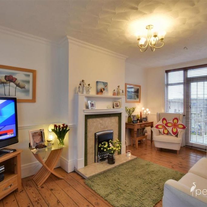 3 bedroom semi-detached house to rent - Photo 1