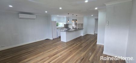 LOVELY 3 BEDDER IN INGLEBURN - Photo 4