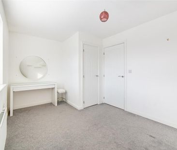 2 bedroom semi-detached house to rent - Photo 5