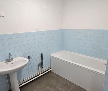 Location Appartement 3 pièces 70m² DOUAI 59500 - Photo 3