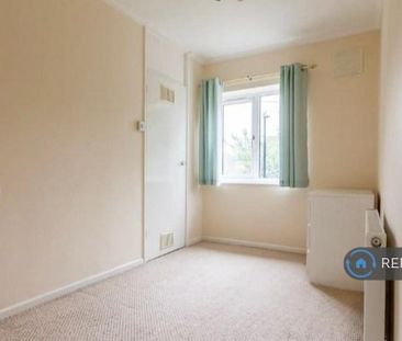 2 bedroom maisonette to rent - Photo 4