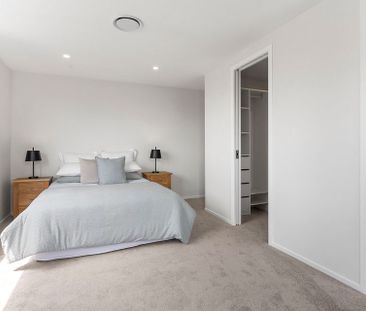 Stylish Westmere Townhouse - Photo 6