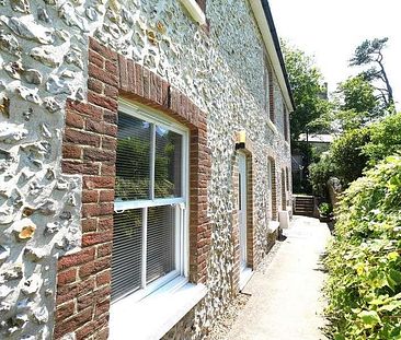 St Catherines Cottages Marlborough Road, Ventnor, Isle Of Wight, PO38 - Photo 5