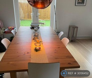 2 bedroom end of terrace house to rent - Photo 3