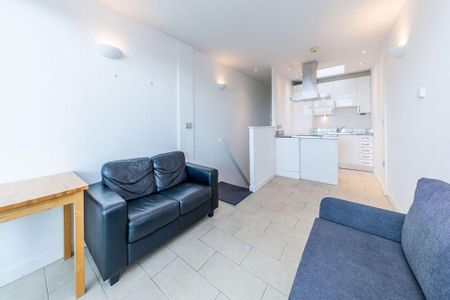 1 bedroom flat to rent - Photo 2