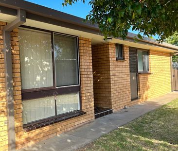 Refined Comfort and Effortless Convenience in the Heart of Lavington - Photo 2