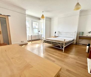 Westcourt Road, Worthing - Photo 2