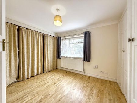 3 bedroom semi-detached house to rent - Photo 5