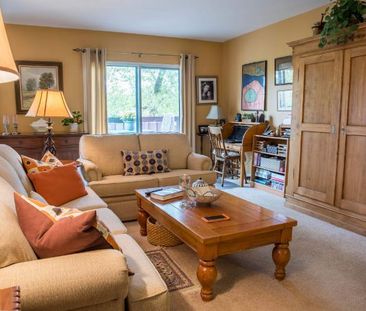 Superb 4 1/2 available NOW starting from $1225 - Photo 3