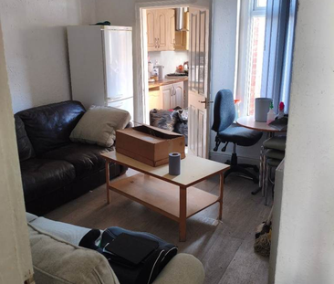 2 bedroom house share to rent - Photo 3