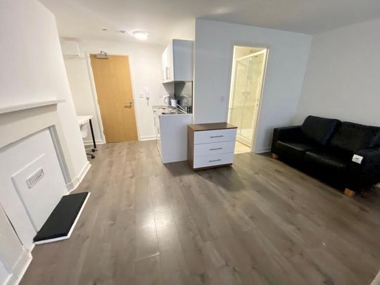 Studio to rent - Photo 1