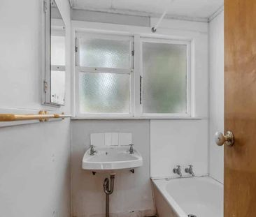 Best location 3 bedroom house - Photo 5