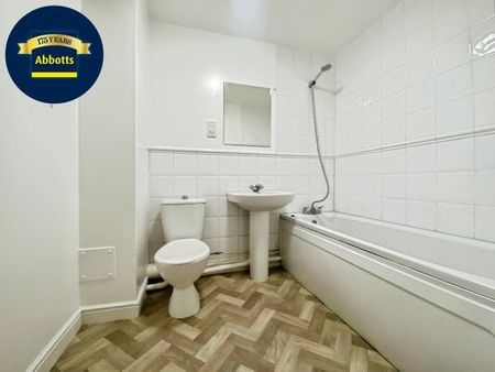 Crompton Street, Chelmsford, CM1 - Photo 3