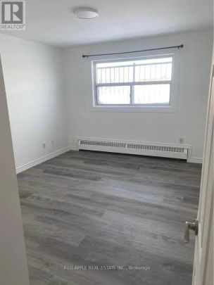 211 MILVAN DRIVE - Photo 1