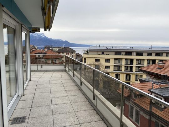 Magnifique appartement très lumineux de 4,5 p. au dernier étage, superbe vue sur le lac et le Lavaux. - Photo 1