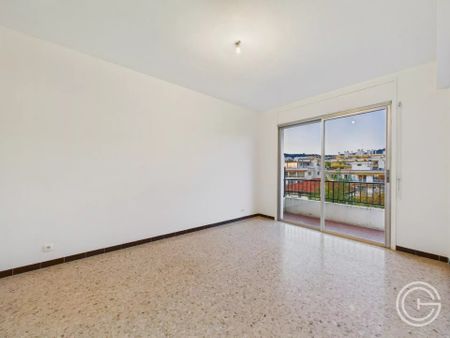 Location Appartement 2 pièces 56m² NICE 06100 - Photo 4