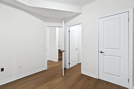 For Lease - 3211 Sixth Line Unit# Unit B, Oakville, Ontario - Photo 5