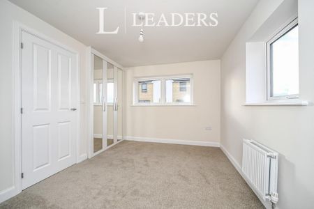 4 bedroom townhouse to rent - Photo 4