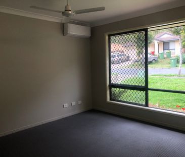 4 Bedroom Family Home! - Photo 3