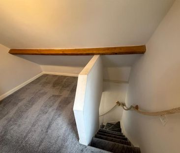 2 bedroom semi-detached house to rent - Photo 6