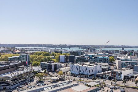 Funky Zest Apartment - Photo 2