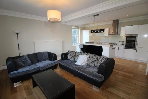 3 bedroom apartment to rent - Photo 1