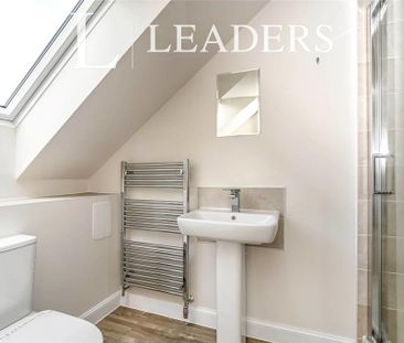 3 bedroom terraced house to rent - Photo 6