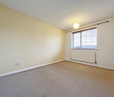 2 bedroom Town house to rent - Photo 4