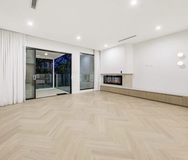 Brand New Architectural Family Home - Private Resort Style Living Moments From Gymea Village - Photo 1
