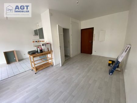 Location Appartement 1 pièce 31m² BEAUVAIS 60000 - Photo 5