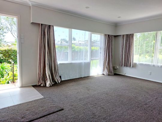 Sunny brick unit - Photo 1