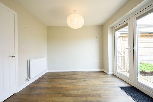 4 bedroom detached house to rent - Photo 1