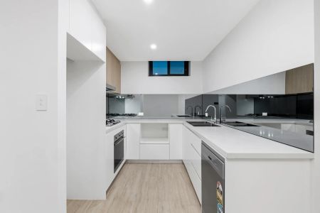 Oversized Apartment with Study - Photo 2