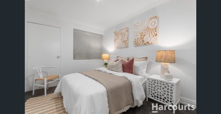 Live the Mindarie Lifestyle - Spacious Family Home - Photo 4