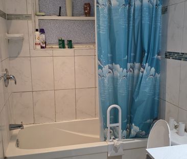 For Lease - 7166 Shallford Road, Mississauga, Ontario - Photo 4