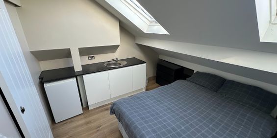 Room in a Shared House, Gilroy Road, L6 - Photo 3