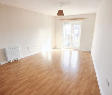 Windermere Avenue, Purfleet-On-Thames, Purfleet-On-Thames, RM19 1PZ - Photo 2