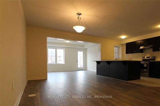 For Lease - 111 Bond Head Court, Milton, Ontario - Photo 1