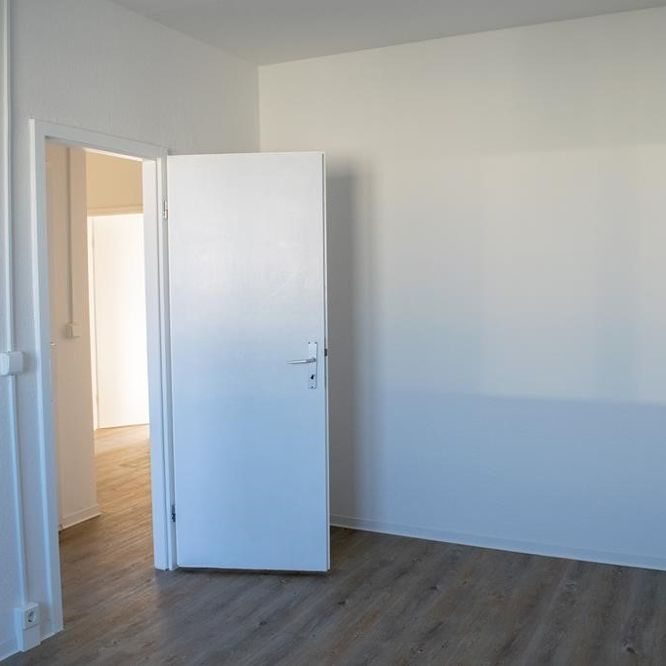 Schönes Wohnen. 4-Zimmer-Wohnung in Cottbus. - Foto 1