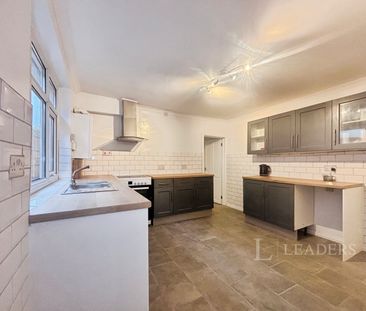 3 bedroom end of terrace to rent Stafford Street, WS12 - Photo 5