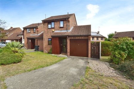 Gainsborough Drive, Lawford, Manningtree, Essex, CO11 2LF - Photo 2