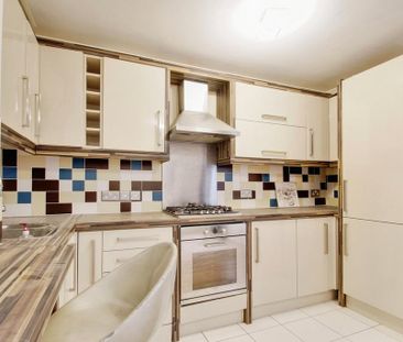 3 bedroom apartment to rent - Photo 1