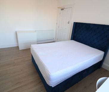 Room in a Shared House, Bow Road, E3 - Photo 5