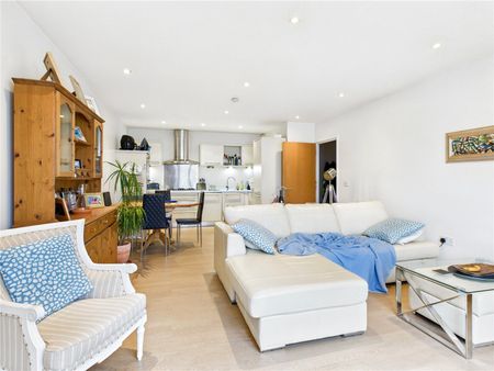 Harbour Square, Waterside Marina, Brightlingsea, Essex, CO7 0GE - Photo 2