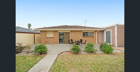 Space, Storage and Suburban Serenity - Photo 4